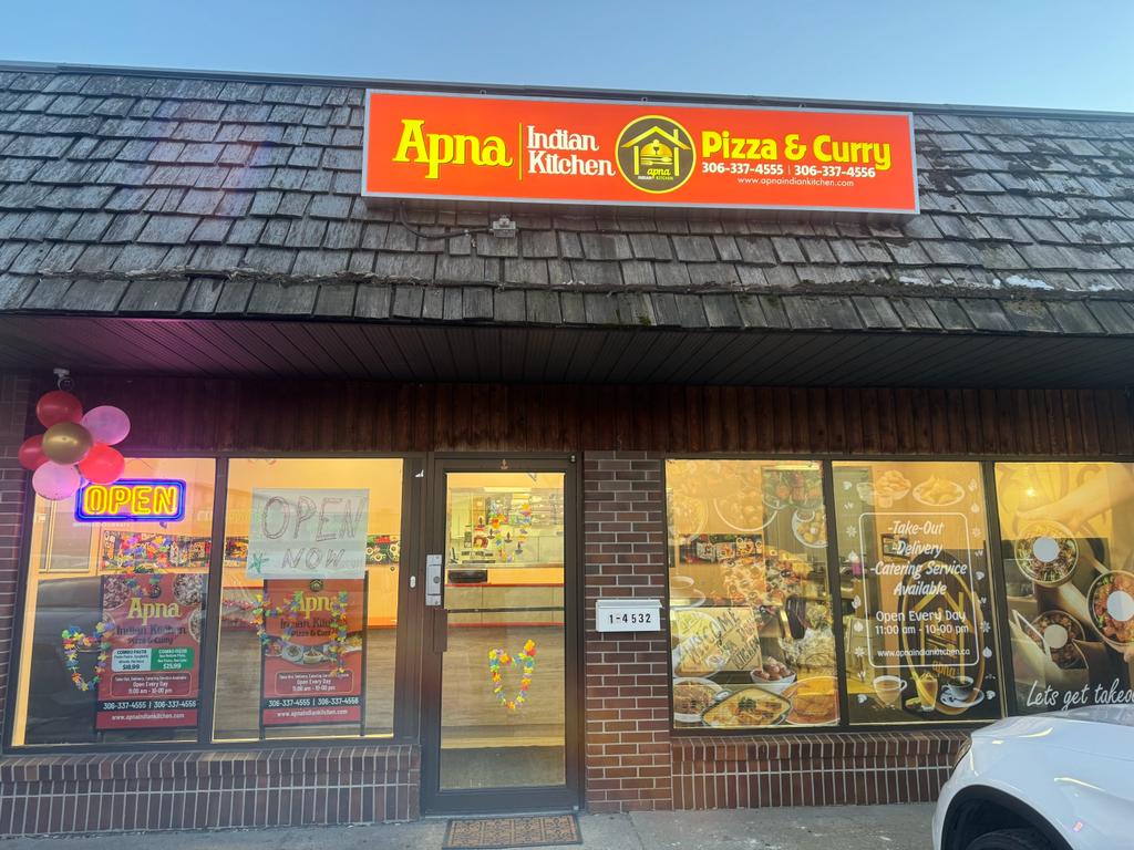 Apna Indian Kitchen Pizza & Curry 3